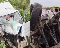 Dhule Accident – पिकअप ट्रक आणि इको व्हॅनचा भीषण अपघात, पाच जणांचा जागीच मृत्यू