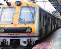 Mumbai Local Train – आसनगाव स्थानकात तांत्रिक बिघाड, मध्य रेल्वेची वाहतूक कोलमडल्याने चाकरमान्यांचे हाल